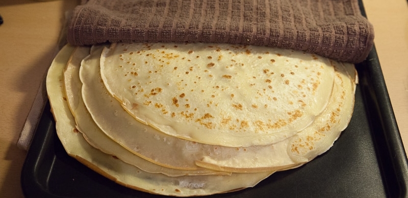 طريقة عمل كريب بسهولة تامة  Crepes-4-800x390