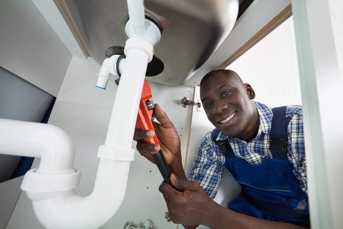 Talking to A French Plumber – French Plumbing Vocabulary